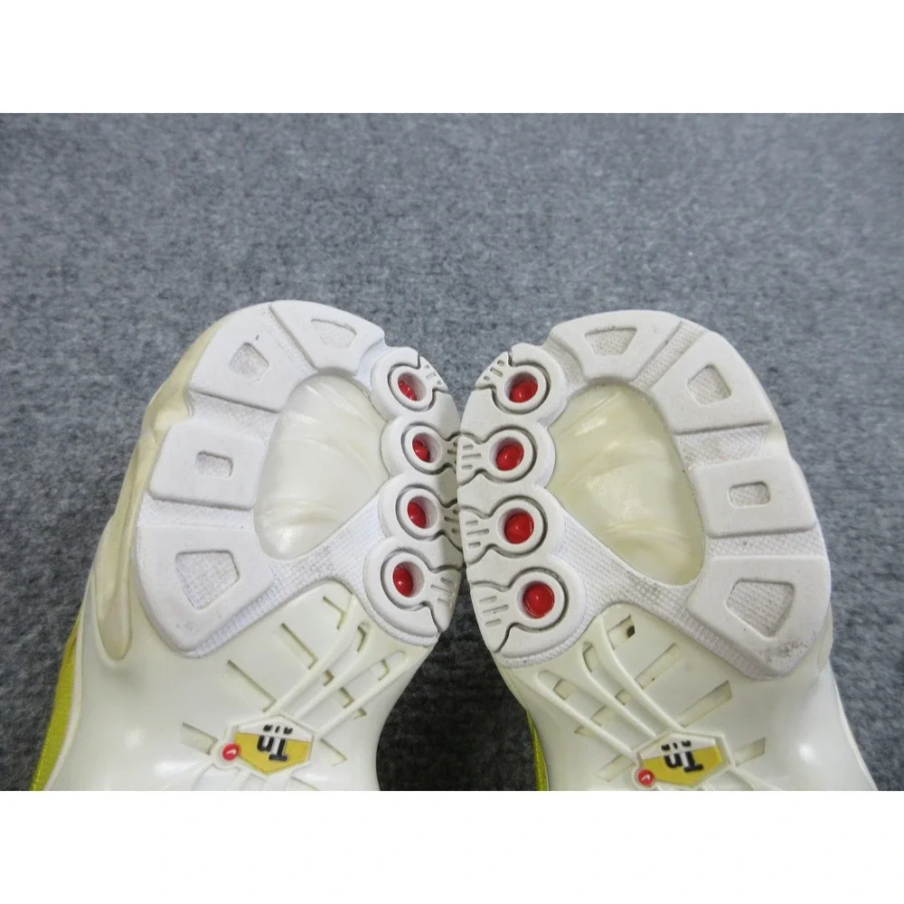 Nike Air Max Plus Shoes Womens Size 6.5 Running Athletic AJ1986-200 Sneakers‎